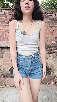 sweet outdoor charm online show from 8, 4, 2026