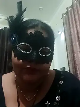 Snapshot of seemi_bhabhi chatting on 18, 1, 2025 seemi bhabhi online show from 18, 1, 2025