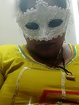 Snapshot of seemi_bhabhi chatting on 1, 2, 2025 seemi bhabhi online show from 1, 2, 2025