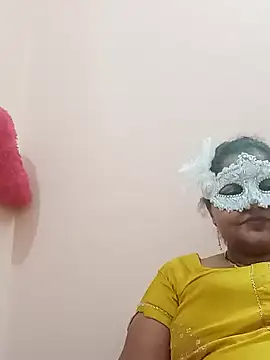 Snapshot of seemi_bhabhi chatting on 2, 2, 2025 seemi bhabhi online show from 2, 2, 2025