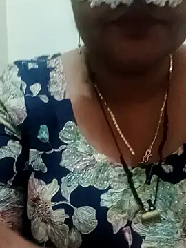 Snapshot of seemi_bhabhi chatting on 8, 2, 2025 seemi bhabhi online show from 8, 2, 2025