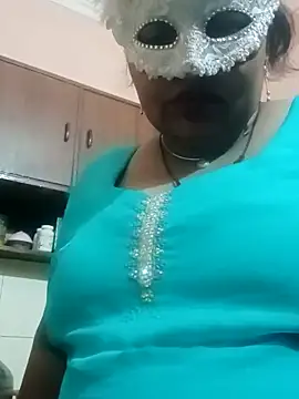 Snapshot of seemi_bhabhi chatting on 2, 3, 2025 seemi bhabhi online show from 2, 3, 2025