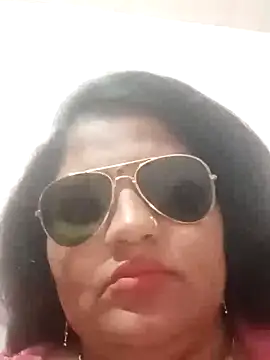 Snapshot of seemi_bhabhi chatting on 8, 3, 2025 seemi bhabhi online show from 8, 3, 2025