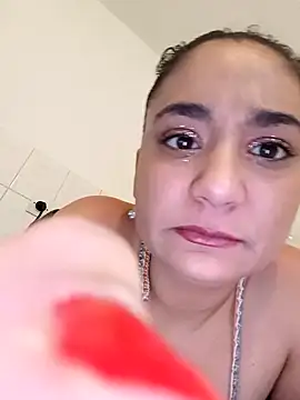 Snapshot of Nell-X chatting on 8, 12, 2024 Nell-X online show from 8, 12, 2024