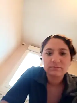 Snapshot of Nell-X chatting on 20, 10, 2025 Nell-X online show from 20, 10, 2025