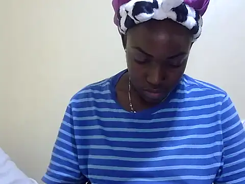 Snapshot of Chichii- chatting on 5, 1, 2025 Chichii- online show from 5, 1, 2025