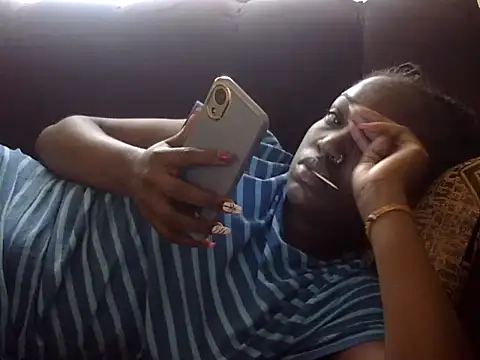 Snapshot of Chichii- chatting on 27, 2, 2025 Chichii- online show from 27, 2, 2025