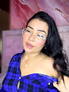 Snapshot of Rousse_blue chatting on 18, 9, 2025 Rousse blue online show from 18, 9, 2025