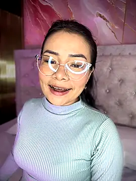 Snapshot of Rousse_blue chatting on 7, 10, 2025 Rousse blue online show from 7, 10, 2025