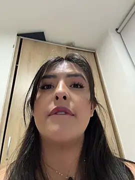 Snapshot of kim_zaratte chatting on 3, 5, 2026 kim zaratte online show from 3, 5, 2026
