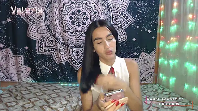 Snapshot of liissa_0 chatting on 3, 12, 2025 liissa 0 online show from 3, 12, 2025