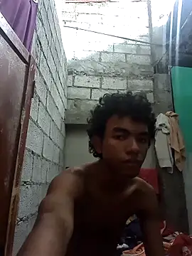 Snapshot of Reynold2608 chatting on 10, 9, 2025 Reynold2608 online show from 10, 9, 2025