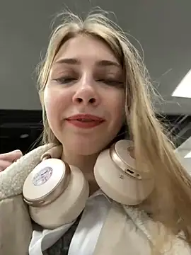 Sunny   Bunny online show from 22, 1, 2025