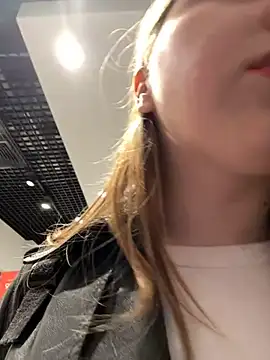 Sunny   Bunny online show from 22, 2, 2025