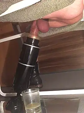 Snapshot of Inseminator69 chatting on 14, 12, 2024 Inseminator69 online show from 14, 12, 2024