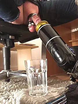 Snapshot of Inseminator69 chatting on 8, 10, 2025 Inseminator69 online show from 8, 10, 2025