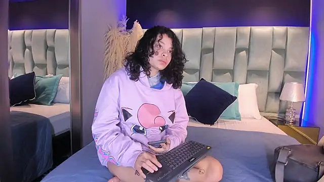 Snapshot of KatherineGomez chatting on 21, 2, 2025 KatherineGomez online show from 21, 2, 2025