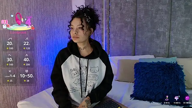 Snapshot of KatherineGomez chatting on 19, 9, 2025 KatherineGomez online show from 19, 9, 2025