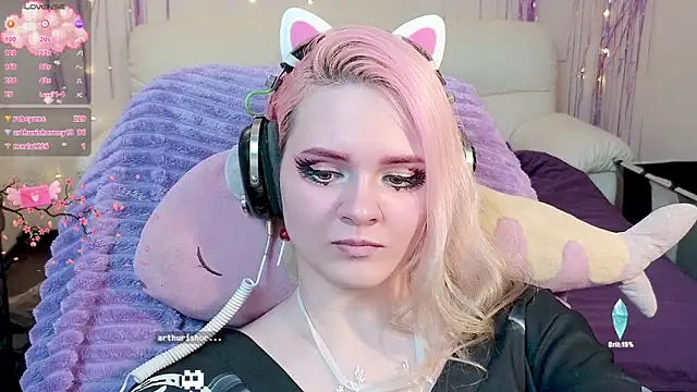 One Moment  online show from 17, 12, 2024