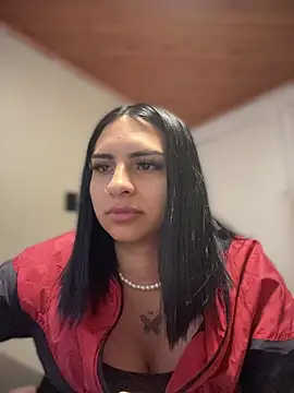 Hilary pinkk online show from 4, 12, 2025