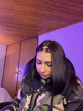 Snapshot of Hilary_pinkk chatting on 2, 3, 2026 Hilary pinkk online show from 2, 3, 2026