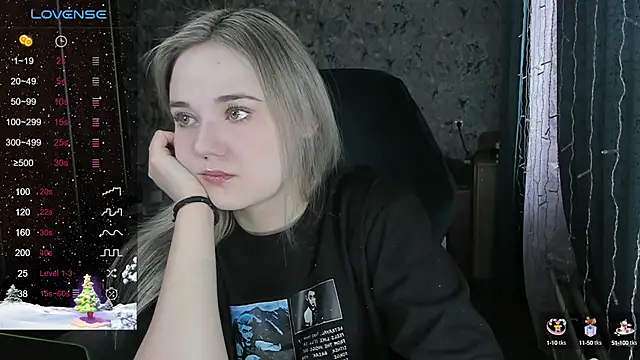 Snapshot of Your_small_bunny chatting on 19, 12, 2024 Your small bunny online show from 19, 12, 2024