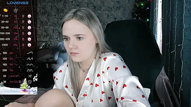 Snapshot of Your_small_bunny chatting on 20, 12, 2024 Your small bunny online show from 20, 12, 2024