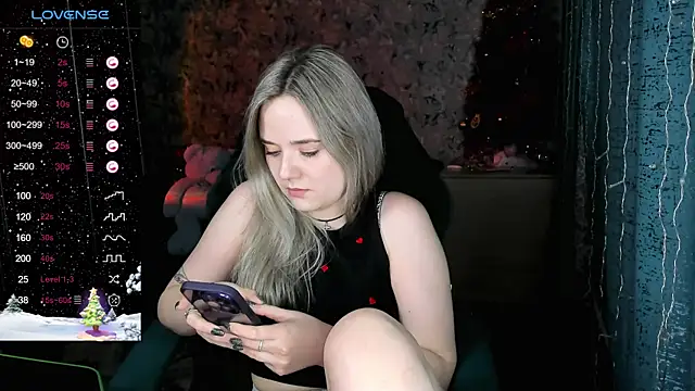 Snapshot of Your_small_bunny chatting on 9, 1, 2025 Your small bunny online show from 9, 1, 2025