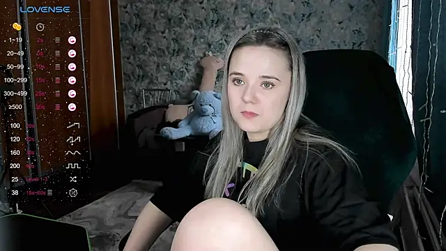 Snapshot of Your_small_bunny chatting on 27, 1, 2025 Your small bunny online show from 27, 1, 2025