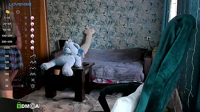 Snapshot of Your_small_bunny chatting on 5, 2, 2025 Your small bunny online show from 5, 2, 2025