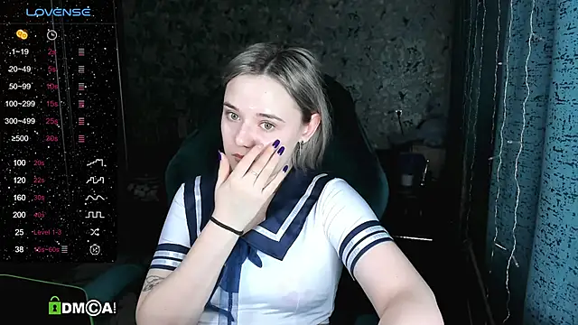 Snapshot of Your_small_bunny chatting on 8, 2, 2025 Your small bunny online show from 8, 2, 2025