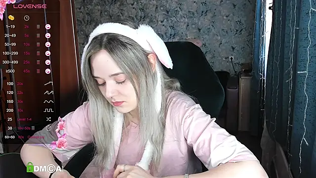 Snapshot of Your_small_bunny chatting on 14, 3, 2025 Your small bunny online show from 14, 3, 2025