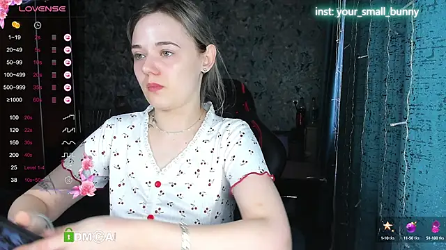 Snapshot of Your_small_bunny chatting on 16, 9, 2025 Your small bunny online show from 16, 9, 2025