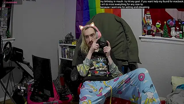 Snapshot of tallnerdyguy chatting on 6, 2, 2025 tallnerdyguy online show from 6, 2, 2025