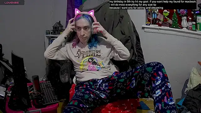 Snapshot of tallnerdyguy chatting on 13, 2, 2025 tallnerdyguy online show from 13, 2, 2025