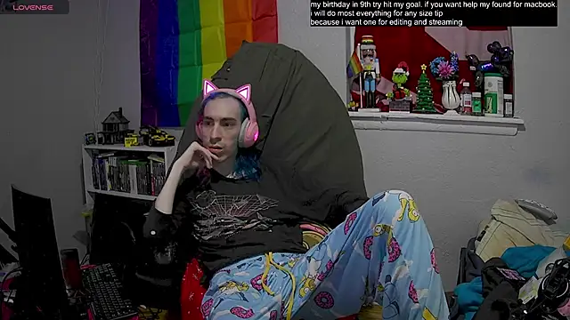 Snapshot of tallnerdyguy chatting on 15, 2, 2025 tallnerdyguy online show from 15, 2, 2025