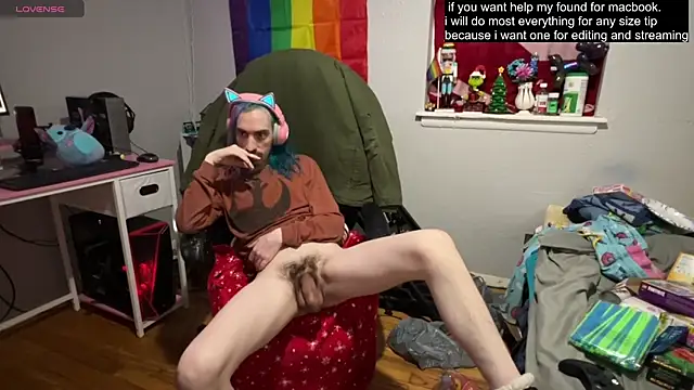 Snapshot of tallnerdyguy chatting on 6, 3, 2025 tallnerdyguy online show from 6, 3, 2025