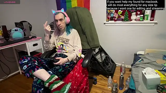 Snapshot of tallnerdyguy chatting on 11, 3, 2025 tallnerdyguy online show from 11, 3, 2025