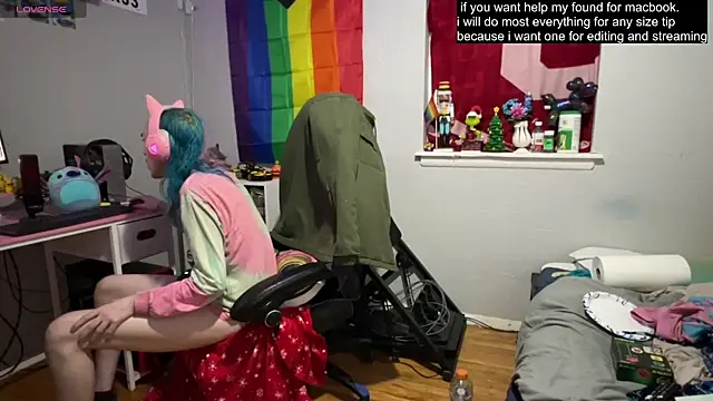 Snapshot of tallnerdyguy chatting on 12, 3, 2025 tallnerdyguy online show from 12, 3, 2025