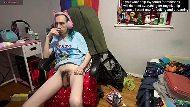 Snapshot of tallnerdyguy chatting on 15, 3, 2025 tallnerdyguy online show from 15, 3, 2025