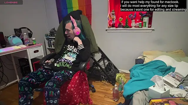 Snapshot of tallnerdyguy chatting on 17, 3, 2025 tallnerdyguy online show from 17, 3, 2025