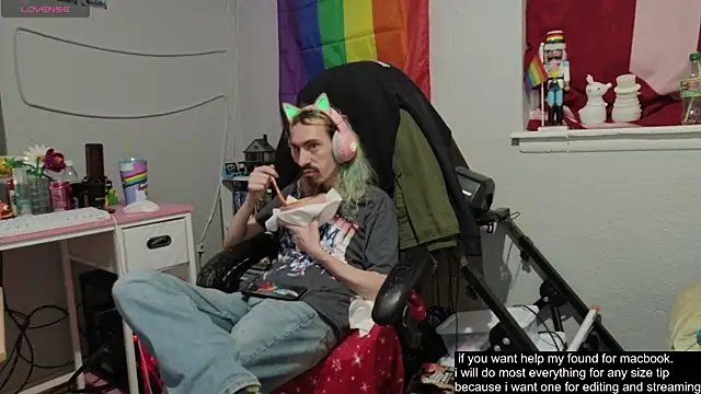 Snapshot of tallnerdyguy chatting on 16, 9, 2025 tallnerdyguy online show from 16, 9, 2025