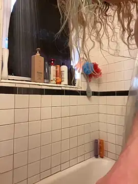 Snapshot of tallnerdyguy chatting on 20, 9, 2025 tallnerdyguy online show from 20, 9, 2025