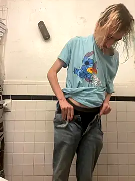 Snapshot of tallnerdyguy chatting on 23, 9, 2025 tallnerdyguy online show from 23, 9, 2025