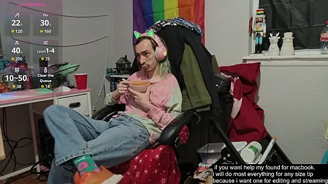 Snapshot of tallnerdyguy chatting on 28, 9, 2025 tallnerdyguy online show from 28, 9, 2025