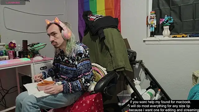 Snapshot of tallnerdyguy chatting on 9, 10, 2025 tallnerdyguy online show from 9, 10, 2025