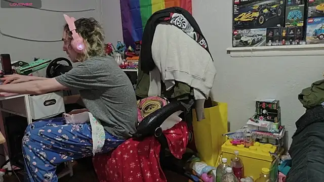 tallnerdyguy online show from 4, 4, 2026