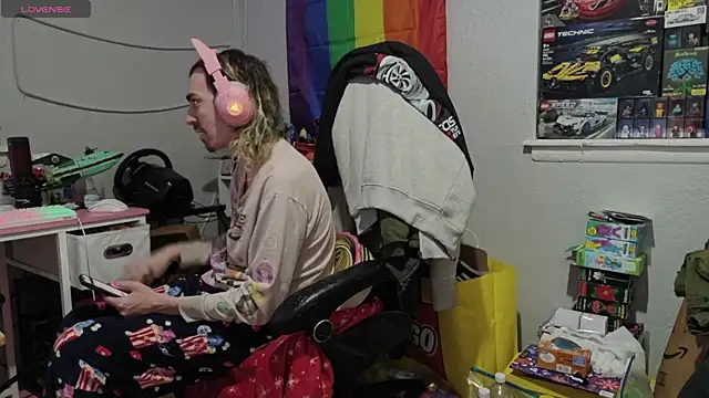 tallnerdyguy online show from 21, 4, 2026