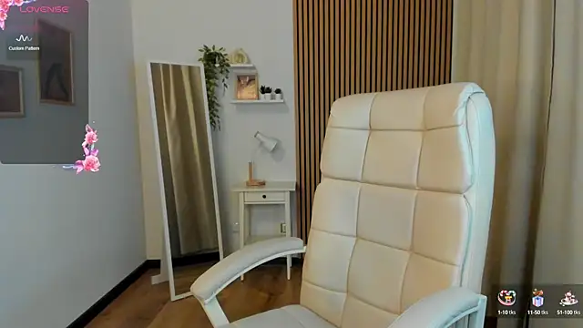 Snapshot of margeriTirell chatting on 11, 9, 2025 margeriTirell online show from 11, 9, 2025