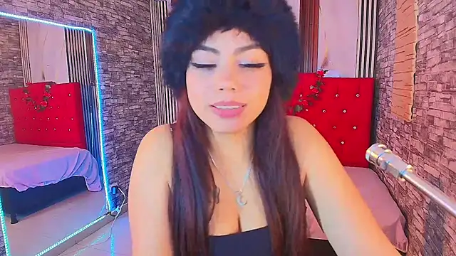 Snapshot of maribelsex303av chatting on 14, 11, 2025 maribelsex303av online show from 14, 11, 2025